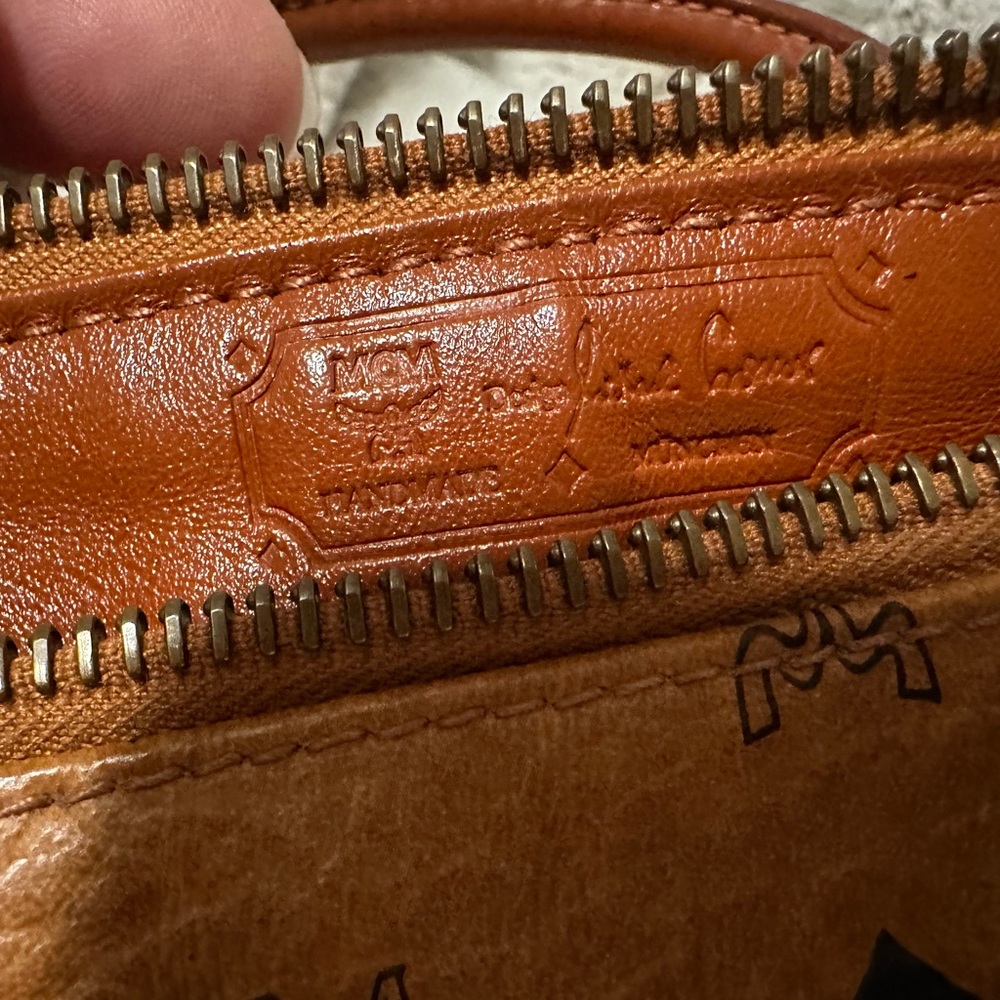 Authentic MCM Mini Body Bag - Picture 5 of 9